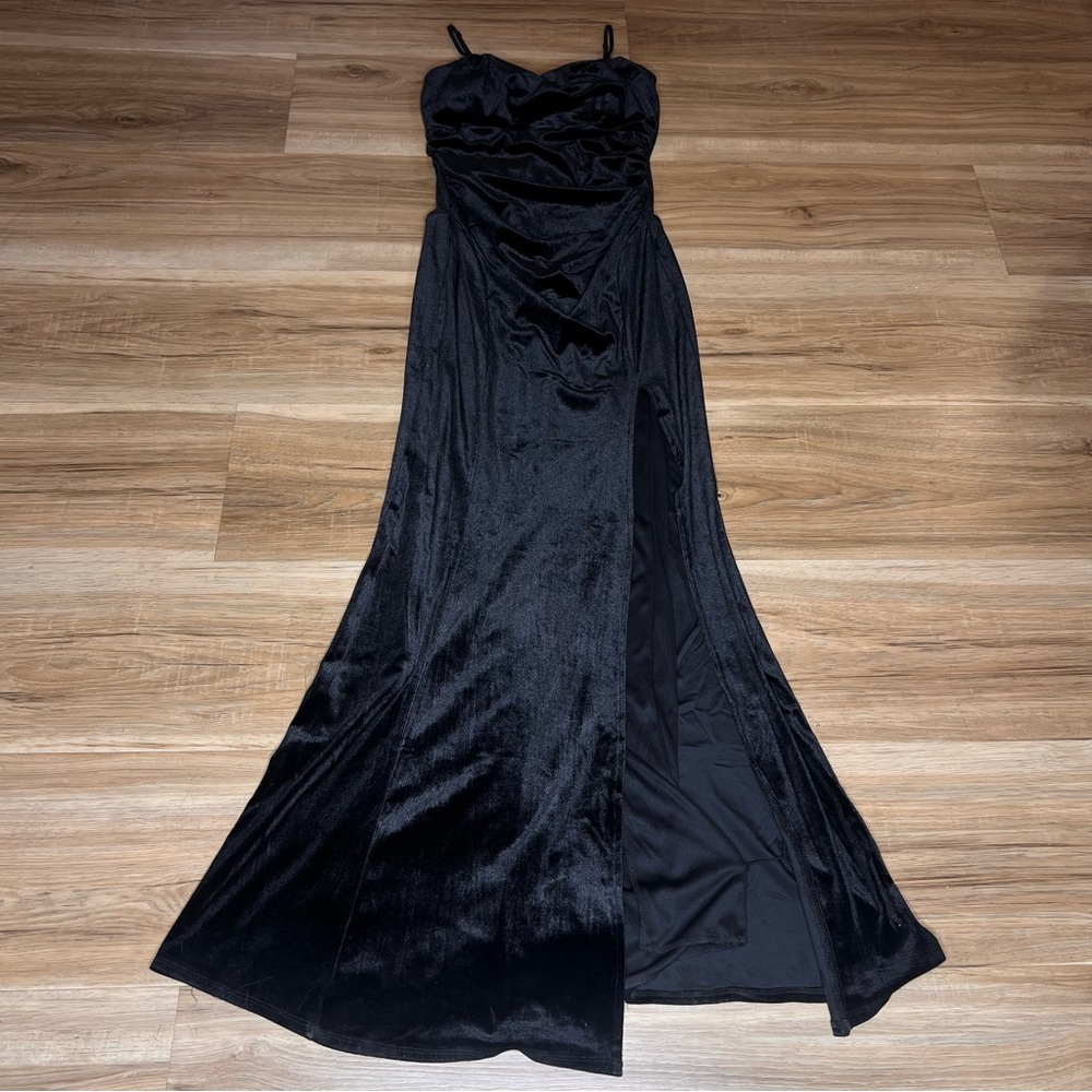 WINDSOR Mel Glitter Velvet High Slit Formal Dress Size M